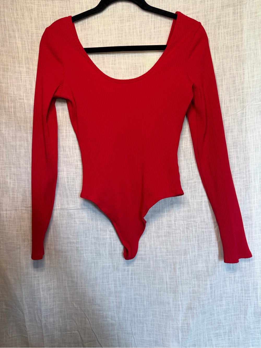 Aritzia Wilfred Free Leila Bodysuit Cherry Red Ribbed Scoopneck Long Sleeve L